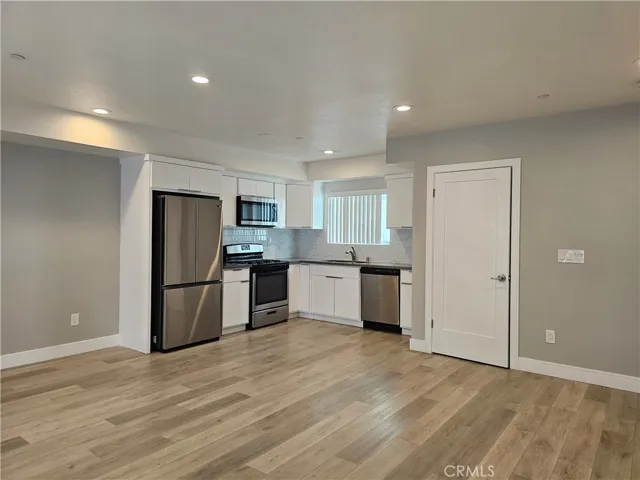 2729 La Brea Boulevard, Los Angeles, California 90016
