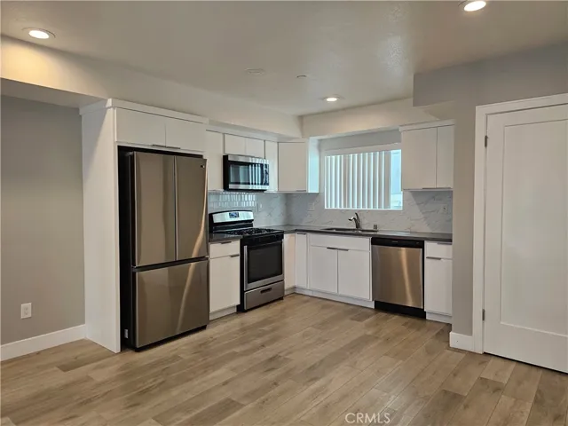 2729 La Brea Boulevard, Los Angeles, California 90016