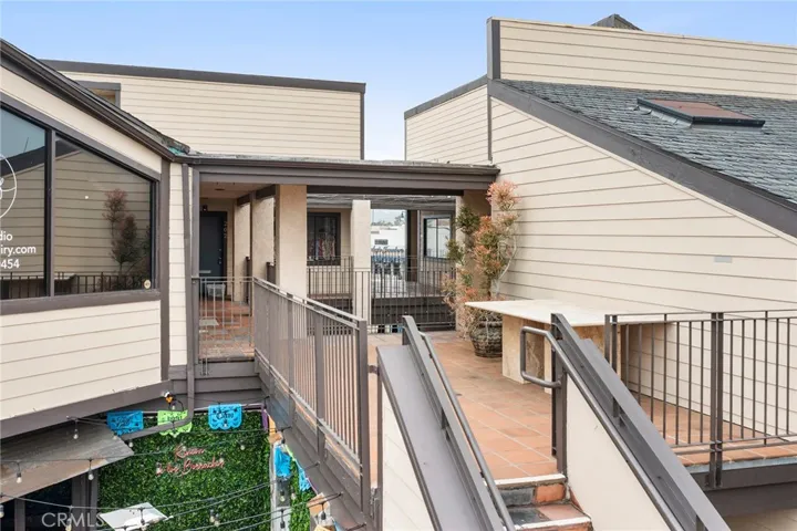 1700 S Catalina Avenue, Redondo Beach, California 90277