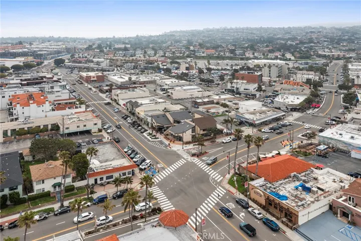 1700 S Catalina Avenue, Redondo Beach, California 90277