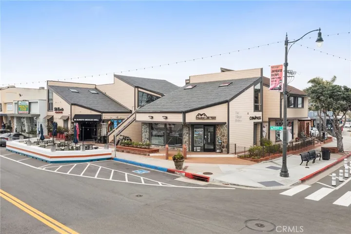 1700 S Catalina Avenue, Redondo Beach, California 90277