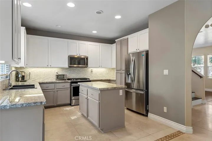 32002 Poppy Way, Lake Elsinore, California 92532