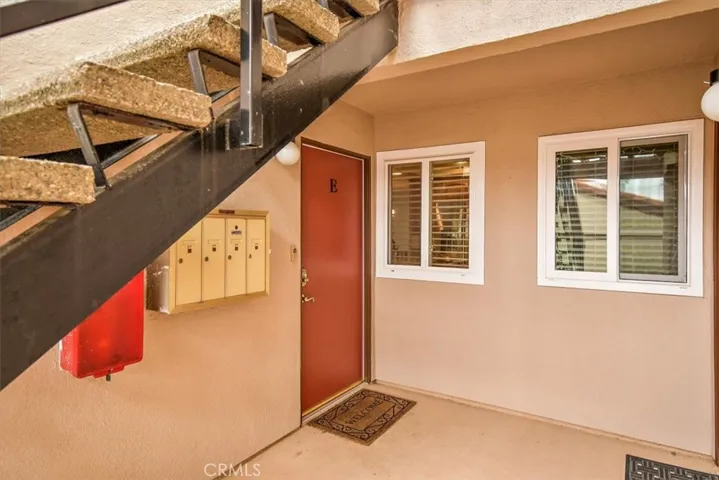 5927 Armaga Spring Road E, Rancho Palos Verdes, California 90275
