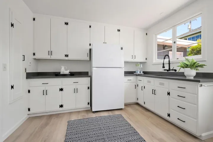 753 Garland Drive, Palo Alto, California 94303