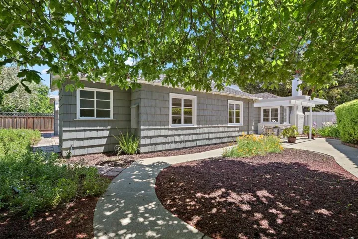 753 Garland Drive, Palo Alto, California 94303