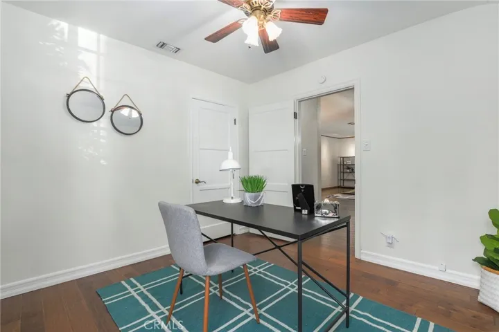 2251 Knoxville Avenue, Long Beach, California 90815