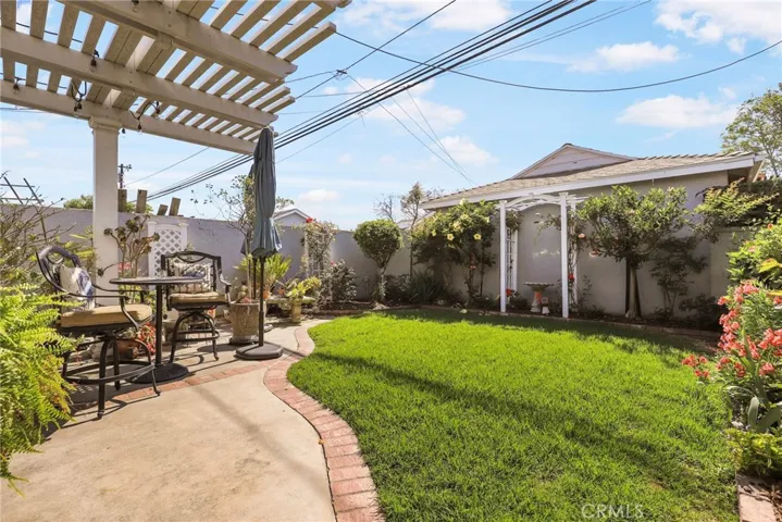 2251 Knoxville Avenue, Long Beach, California 90815