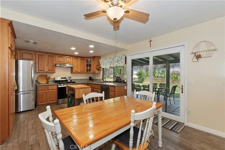 708 Calle De Silva, Redlands, California 92374