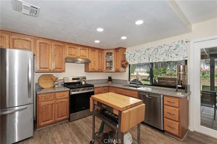 708 Calle De Silva, Redlands, California 92374