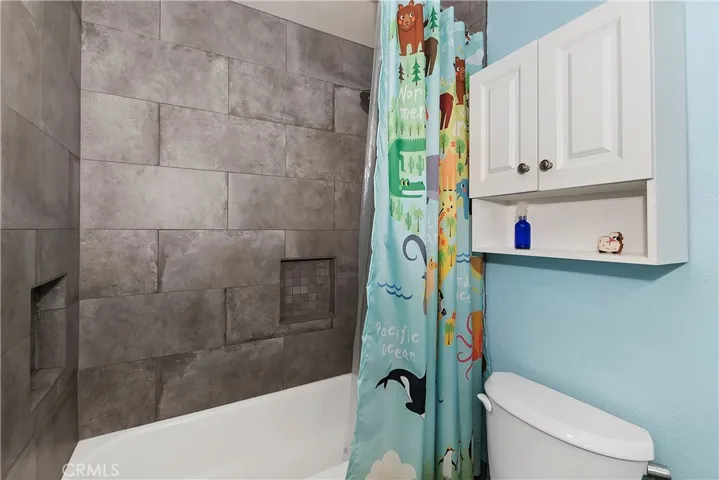 708 Calle De Silva, Redlands, California 92374