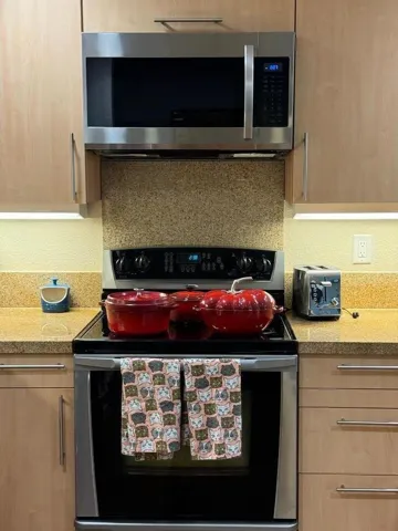 88 Bush Street 3207, San Jose, California 95126