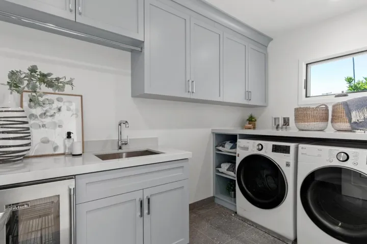 430 Mountain View Avenue, Mountain View, California 94041