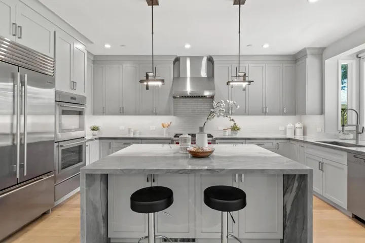 430 Mountain View Avenue, Mountain View, California 94041