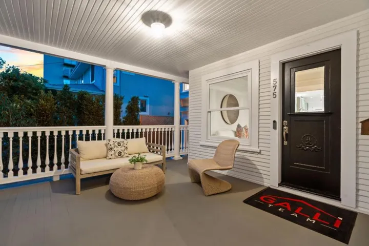 575 Everett Avenue, Palo Alto, California 94301