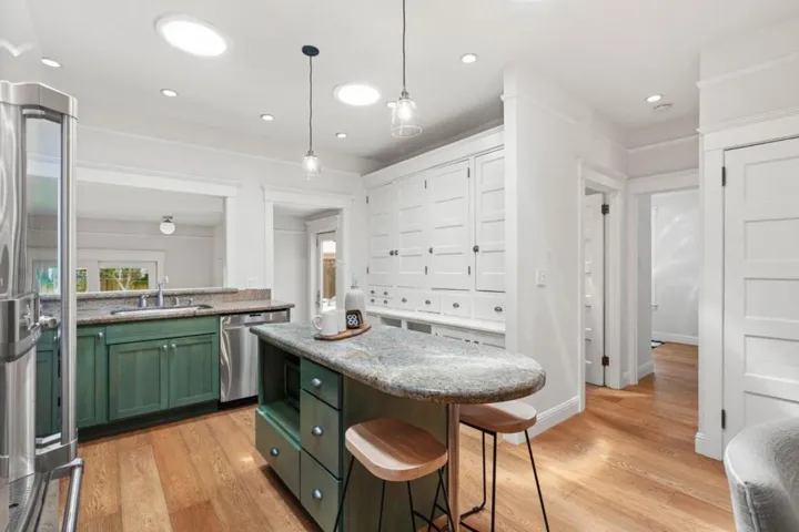 575 Everett Avenue, Palo Alto, California 94301