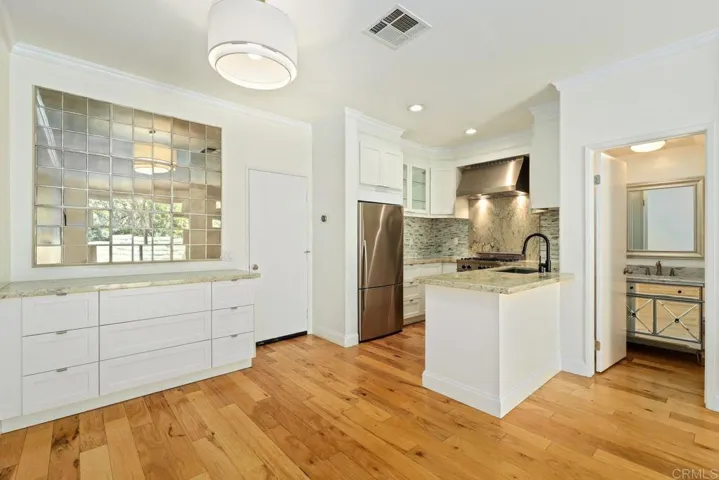 4118 Via Candidiz 118, San Diego, California 92130