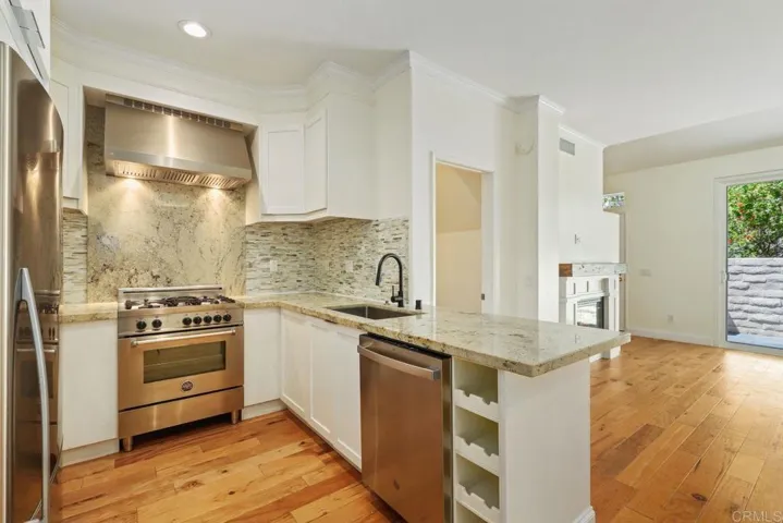 4118 Via Candidiz 118, San Diego, California 92130
