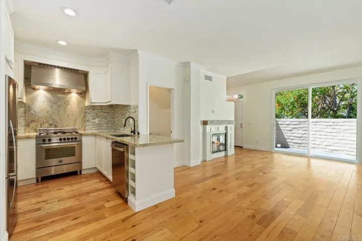 4118 Via Candidiz 118, San Diego, California 92130
