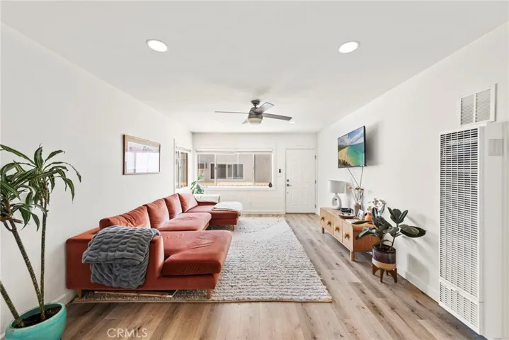 216 Avenida Lobeiro, San Clemente, California 92672