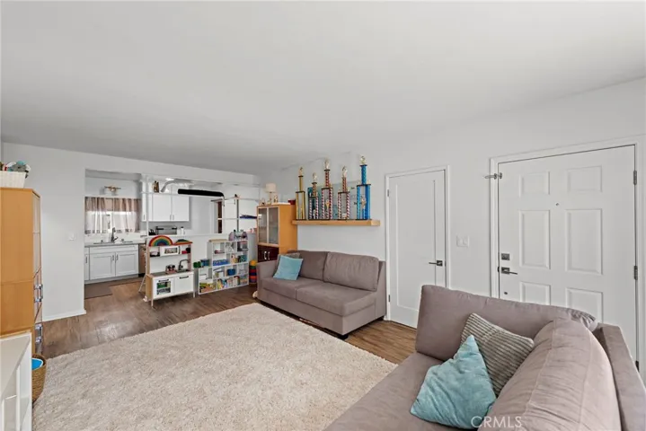 216 Avenida Lobeiro, San Clemente, California 92672