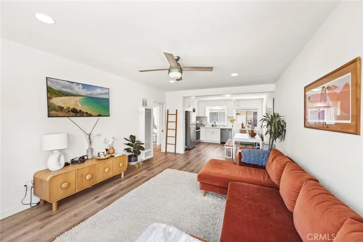 216 Avenida Lobeiro, San Clemente, California 92672