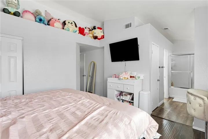 417 Colfax Circle, Corona, California 92879
