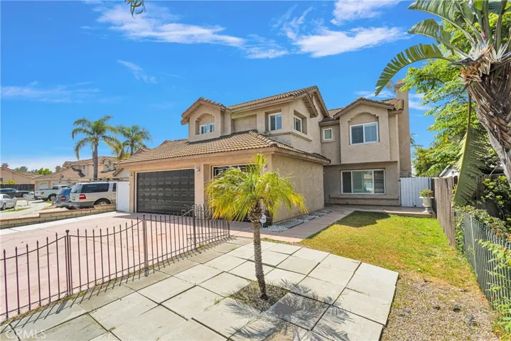 417 Colfax Circle, Corona, California 92879