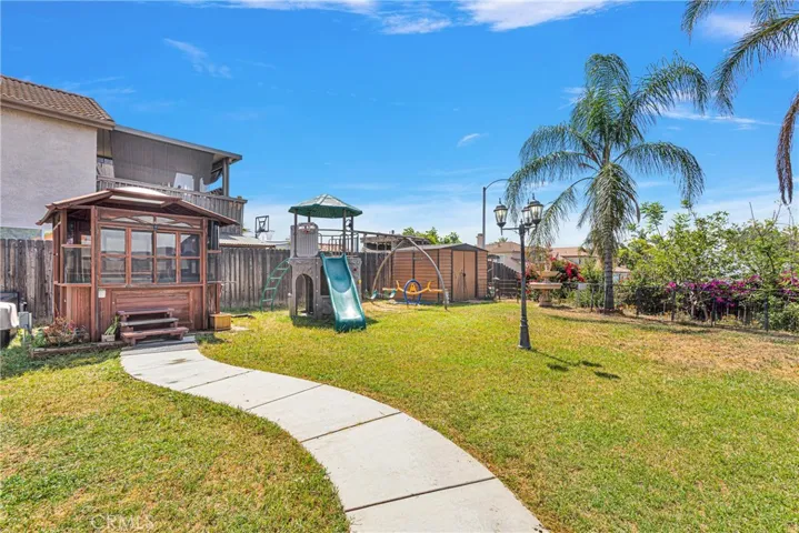 417 Colfax Circle, Corona, California 92879