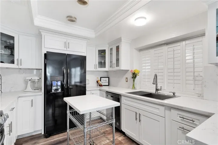 417 Colfax Circle, Corona, California 92879