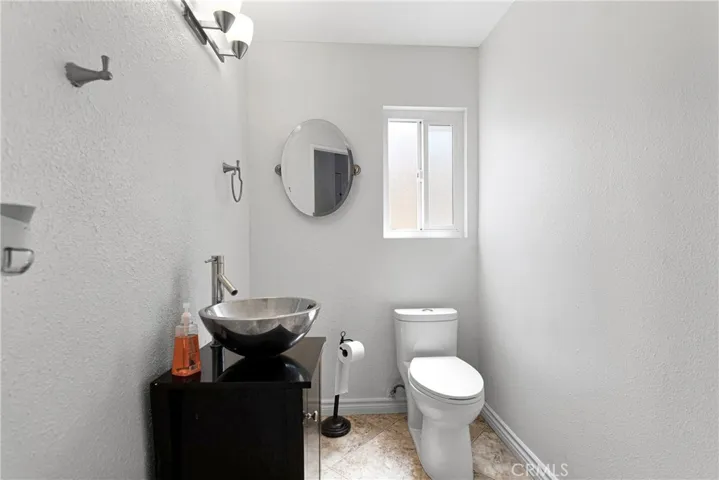 417 Colfax Circle, Corona, California 92879
