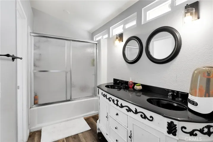 417 Colfax Circle, Corona, California 92879
