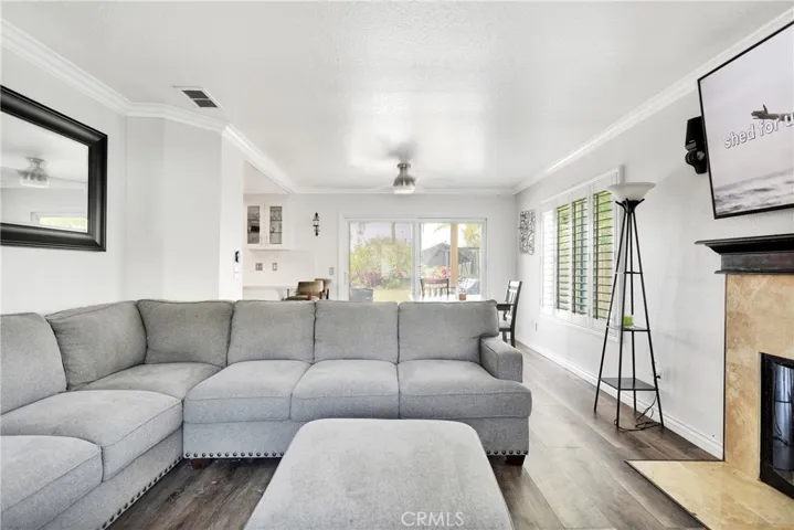 417 Colfax Circle, Corona, California 92879
