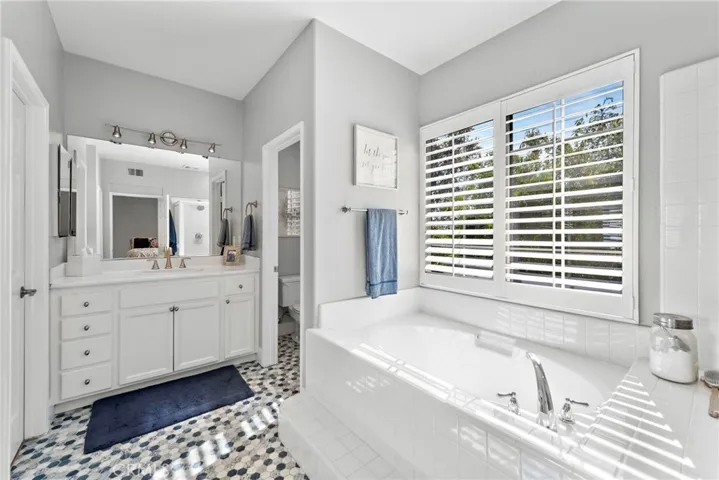 29 Tisbury Way, Ladera Ranch, California 92694