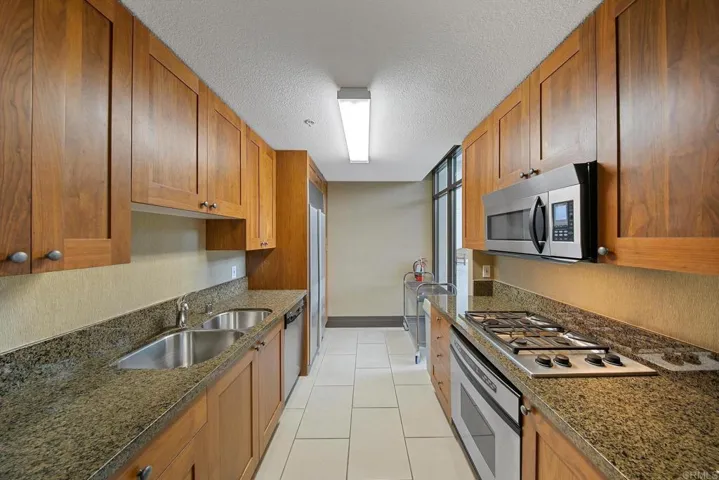 700 W Harbor Drive 1602, San Diego, California 92101