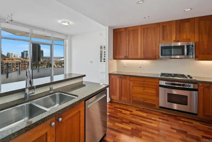 700 W Harbor Drive 1602, San Diego, California 92101