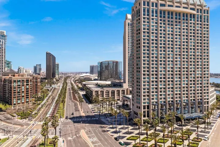 700 W Harbor Drive 1602, San Diego, California 92101