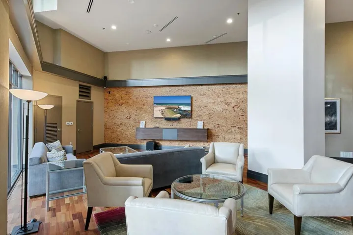 700 W Harbor Drive 1602, San Diego, California 92101