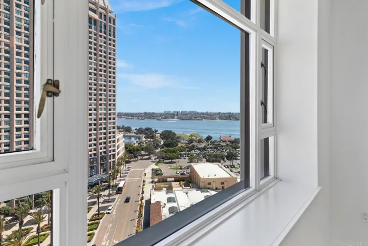 700 W Harbor Drive 1602, San Diego, California 92101