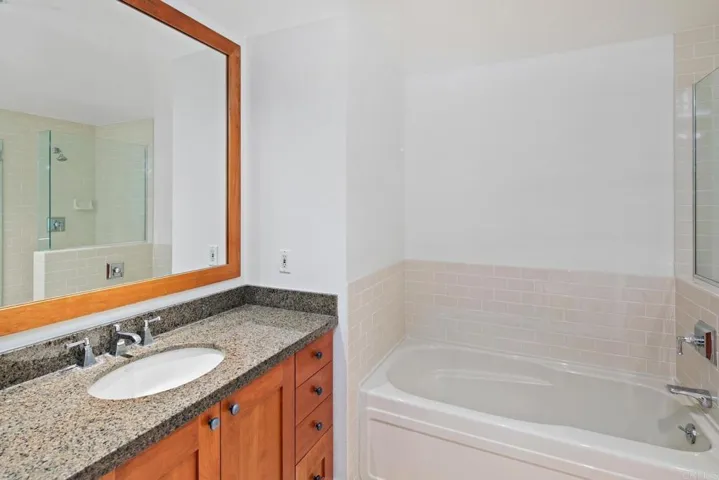 700 W Harbor Drive 1602, San Diego, California 92101