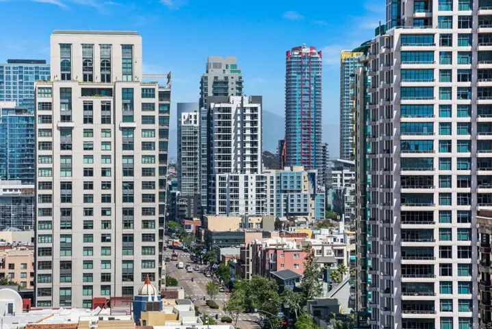 700 W Harbor Drive 1602, San Diego, California 92101