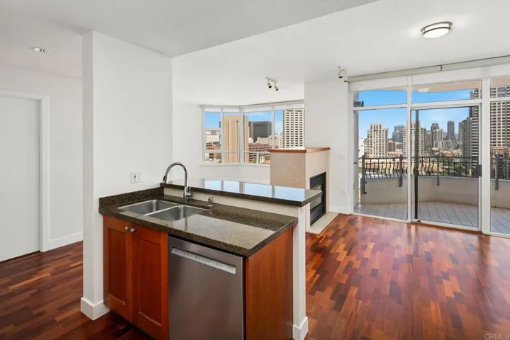 700 W Harbor Drive 1602, San Diego, California 92101