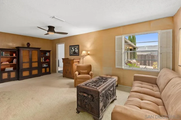 Den/Family/Great Room