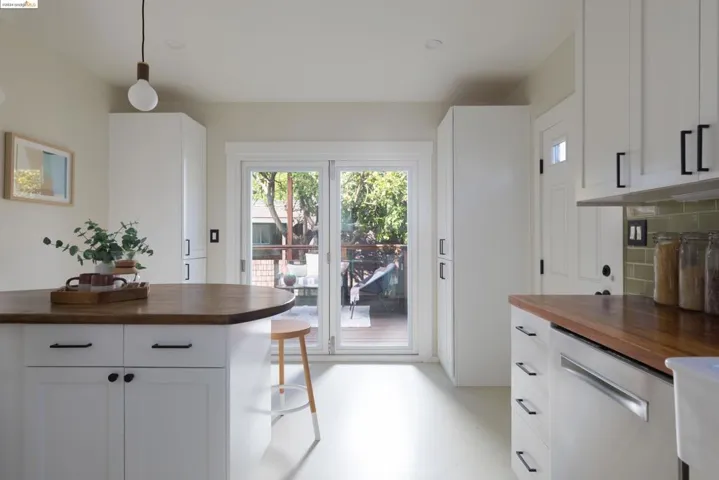 3018 Madeline Street, Oakland, California 94602