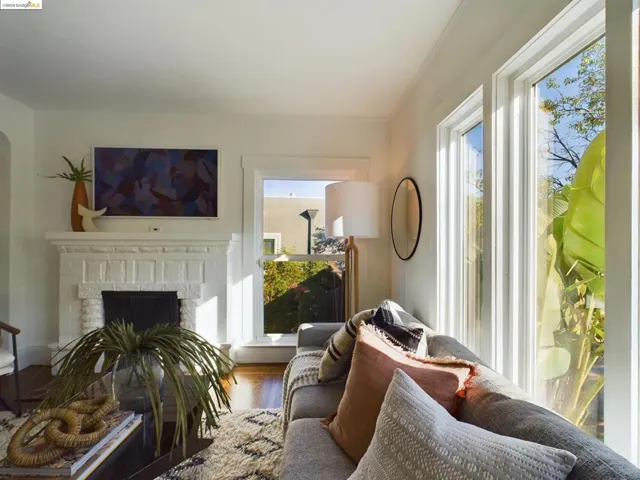 3018 Madeline Street, Oakland, California 94602