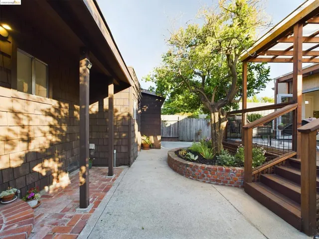 3018 Madeline Street, Oakland, California 94602
