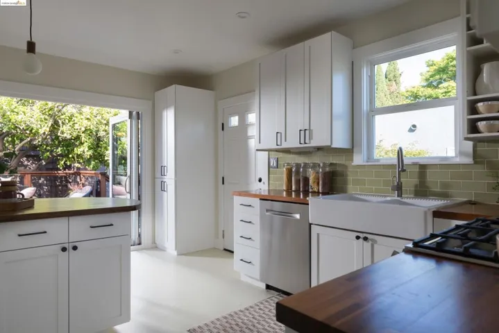 3018 Madeline Street, Oakland, California 94602