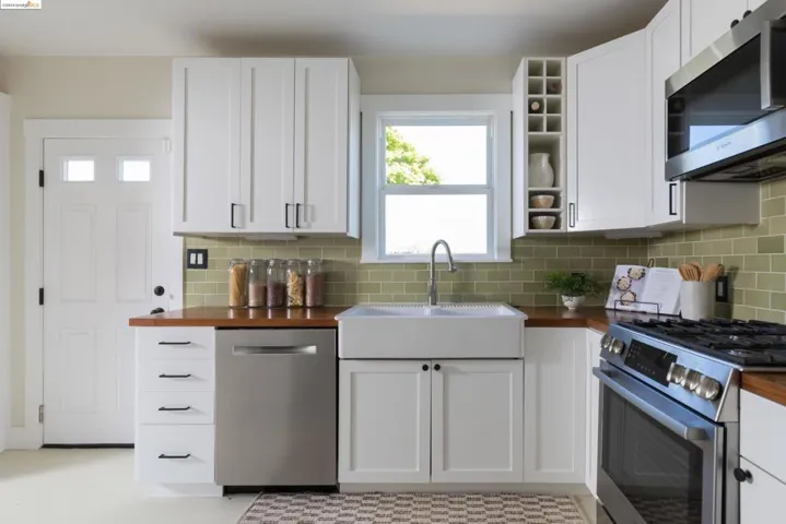3018 Madeline Street, Oakland, California 94602