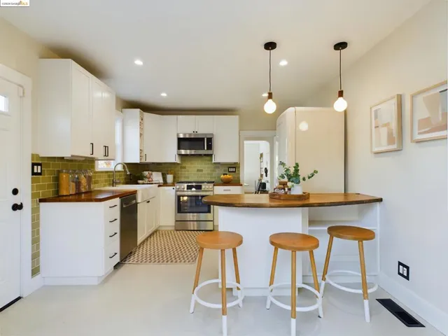 3018 Madeline Street, Oakland, California 94602
