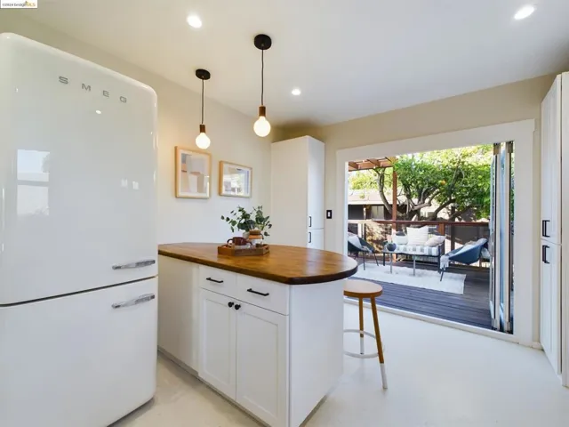 3018 Madeline Street, Oakland, California 94602