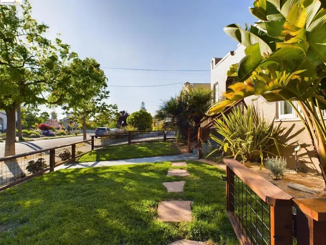 3018 Madeline Street, Oakland, California 94602